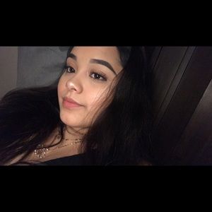 Meet your Posher, Selena